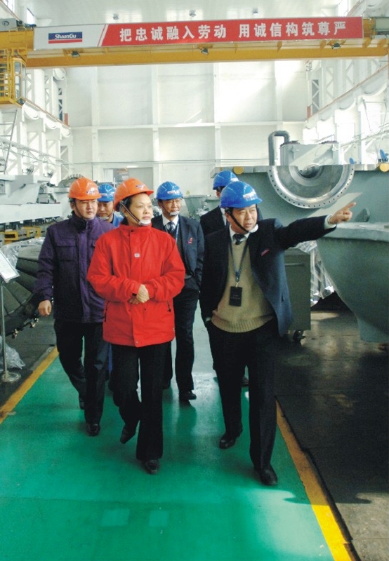 2007年国家发改委工业司副司长黄鹂来AG一飞冲天视察