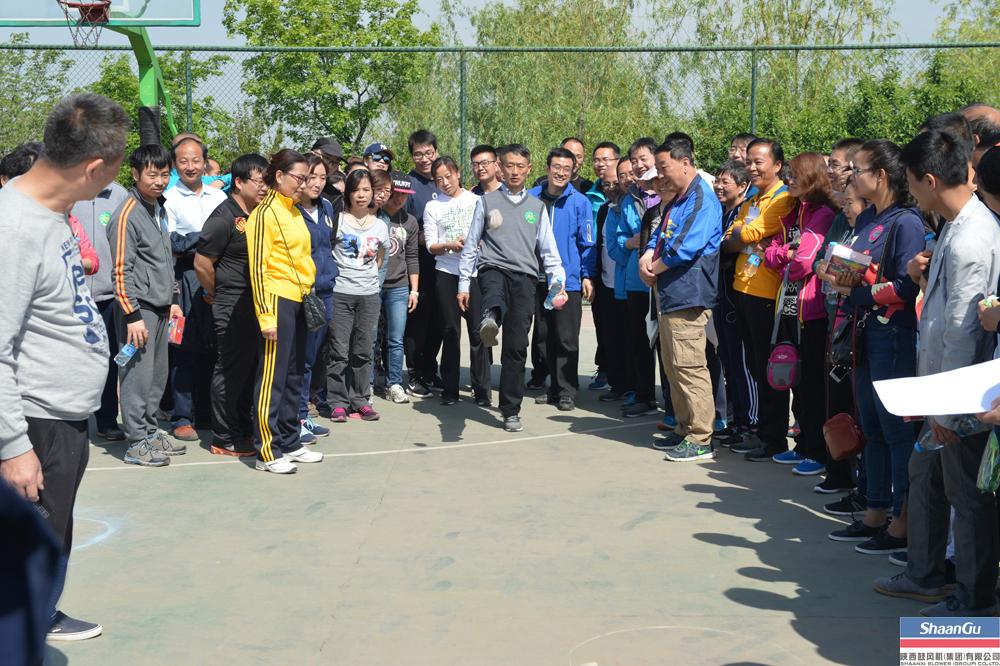 800多名员工加入，，，，，，走出康健亮丽景物线——AG一飞冲天职工健步走运动在临潼凤凰池生态谷举行-公司新闻-AG一飞冲天