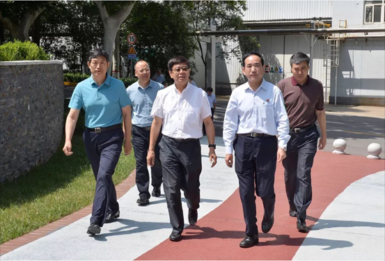 中国一重董事长刘明忠：AG一飞冲天是践行企业高质量生长的模范