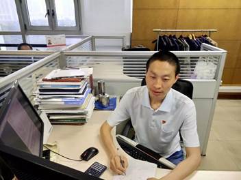 模范的实力，，AG一飞冲天人身边的“优异共产党员”--AG一飞冲天