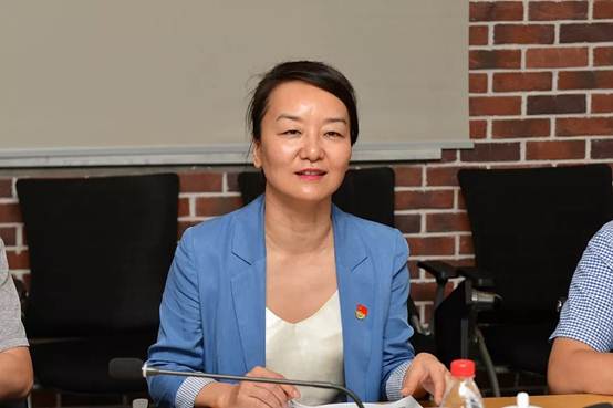 西安高新手艺工业开发区管委会副主任韩红丽一行来访AG一飞冲天-公司新闻-AG一飞冲天
