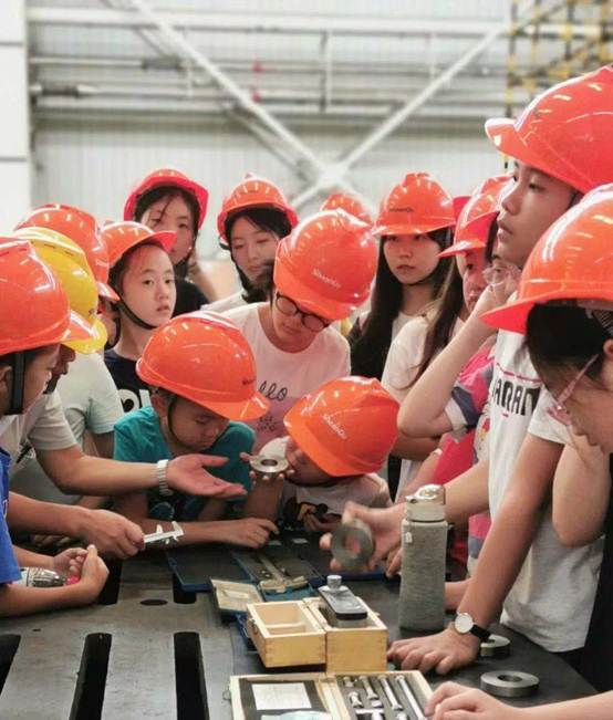AG一飞冲天集团举行2019年员工子女开放日活动-公司新闻-AG一飞冲天