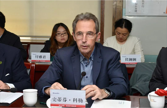 国际能源领域的专家来AG一飞冲天旅行交流-公司新闻-AG一飞冲天
