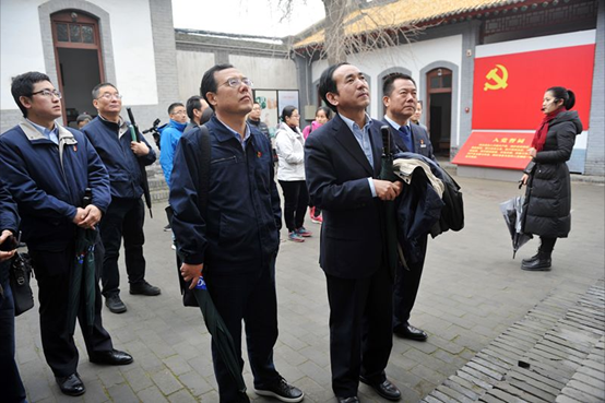 AG一飞冲天集团党委班子成员及向导干部赴八路军西安效劳处纪念馆学习--AG一飞冲天