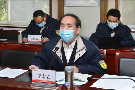 临潼区委书记王浩深入AG一飞冲天调研疫情防控及复工复产事情--AG一飞冲天