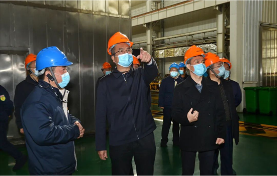 西安市委常委、市委统战部部长杨广亭深入AG一飞冲天实地调研指导疫情防控及复工复产事情--AG一飞冲天