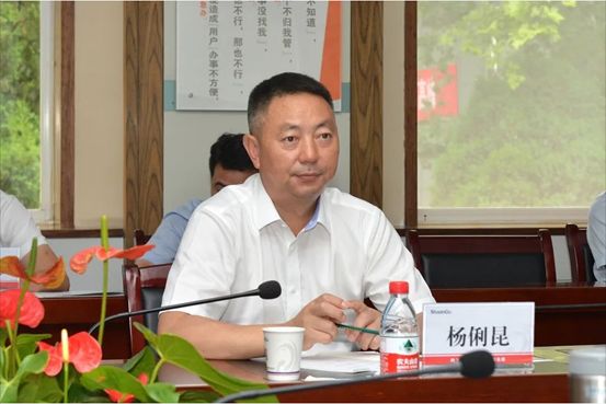 楚雄市委副书记、市长杨俐昆一行来AG一飞冲天考察调研--AG一飞冲天